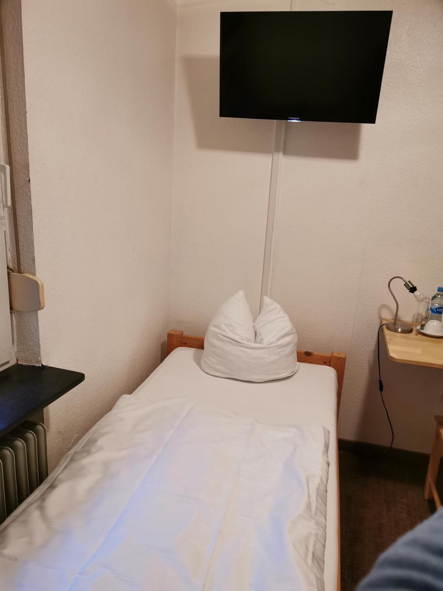 See Lord Hotel Kaiserslautern Rum bild